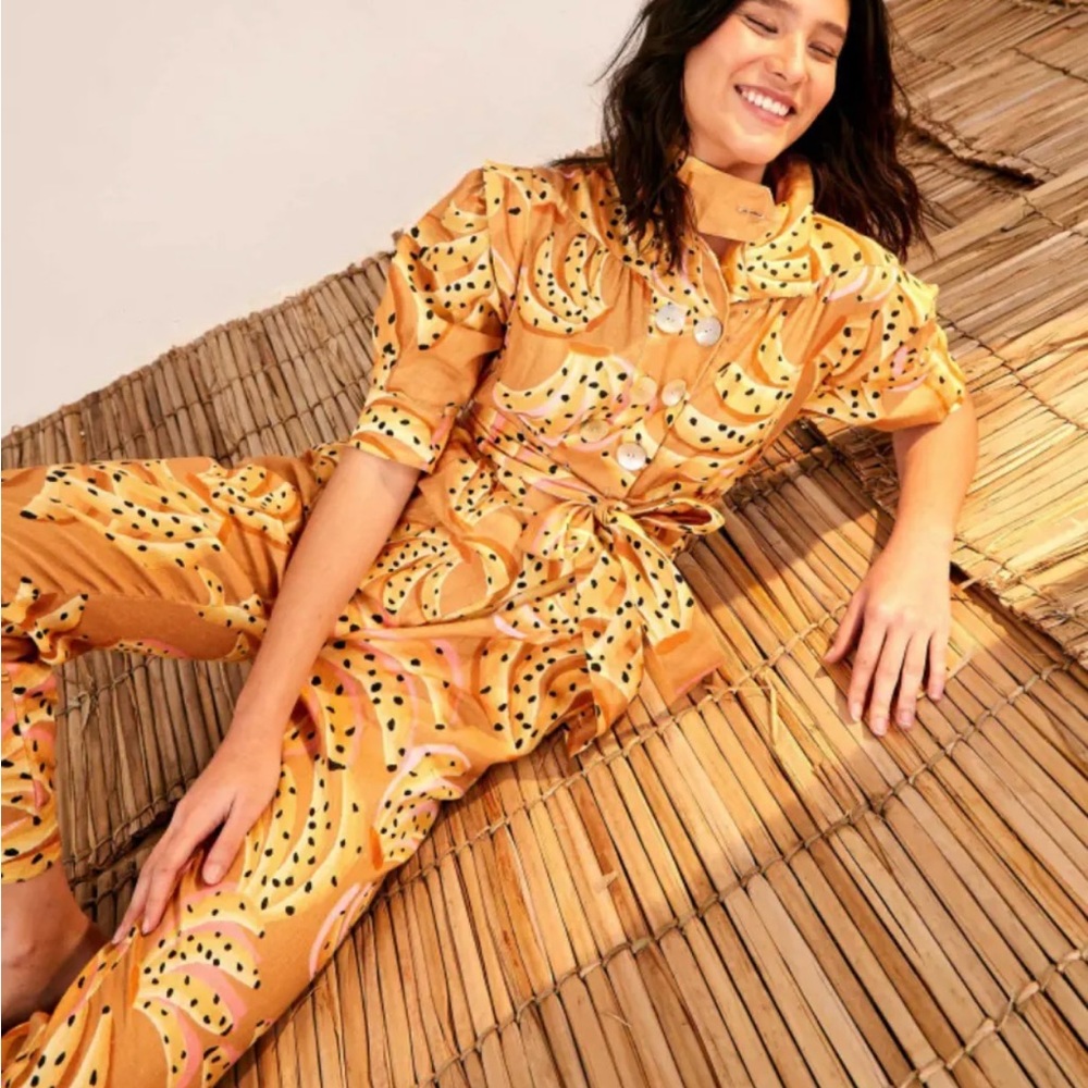 FARM Rio medium sized “Raining Bananas” puff sleeved jumpsuit! Never worn!